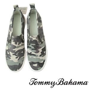 Tommy Bahama Canvas Camo Slip On Sneaker Women’s 6.5